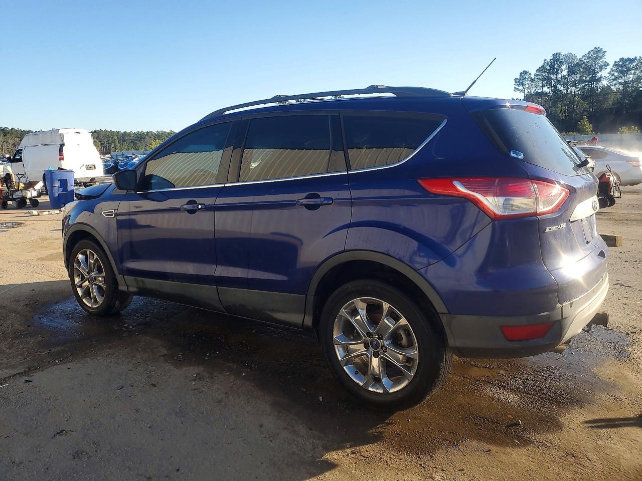 2013 FORD ESCAPE SEL photo 2