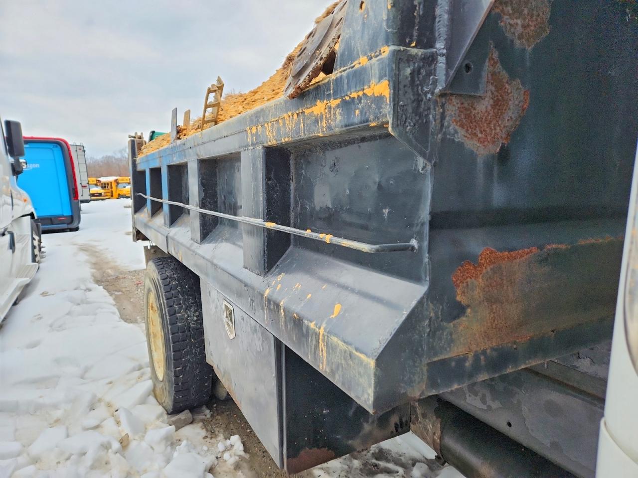 2005 FREIGHTLINER M2 106 MEDIUM DUTY photo 6