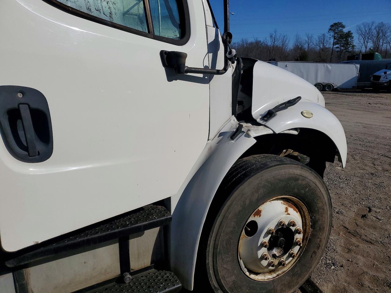 2005 FREIGHTLINER M2 106 MEDIUM DUTY photo 12