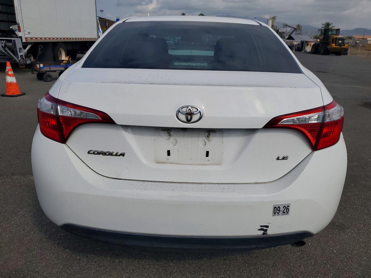 2014 TOYOTA COROLLA L photo 6