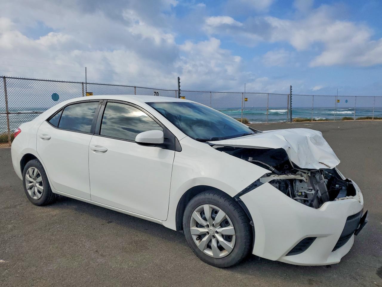 2014 TOYOTA COROLLA L photo 4