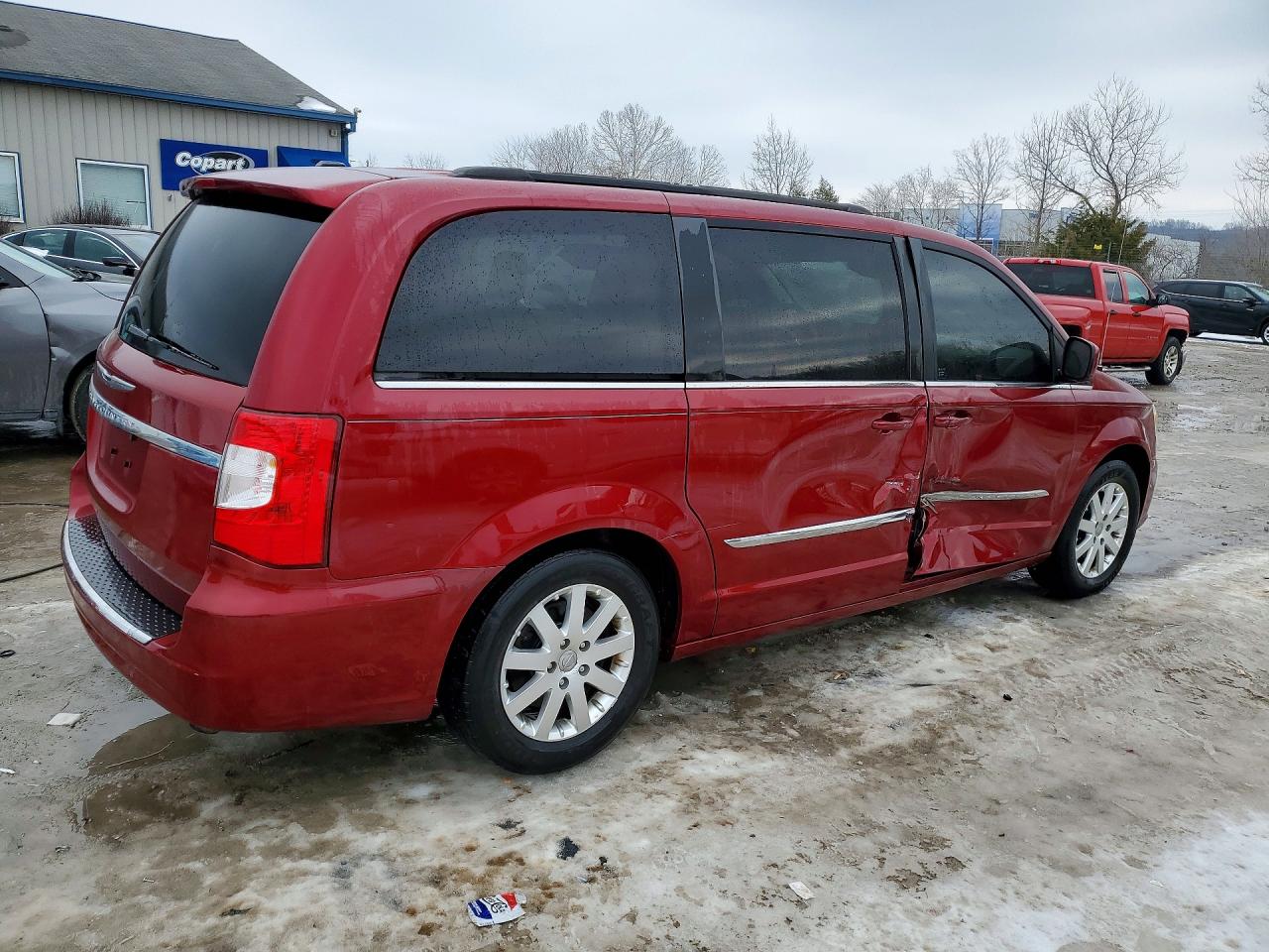 2013 CHRYSLER TOWN & COUNTRY TOURING photo 3