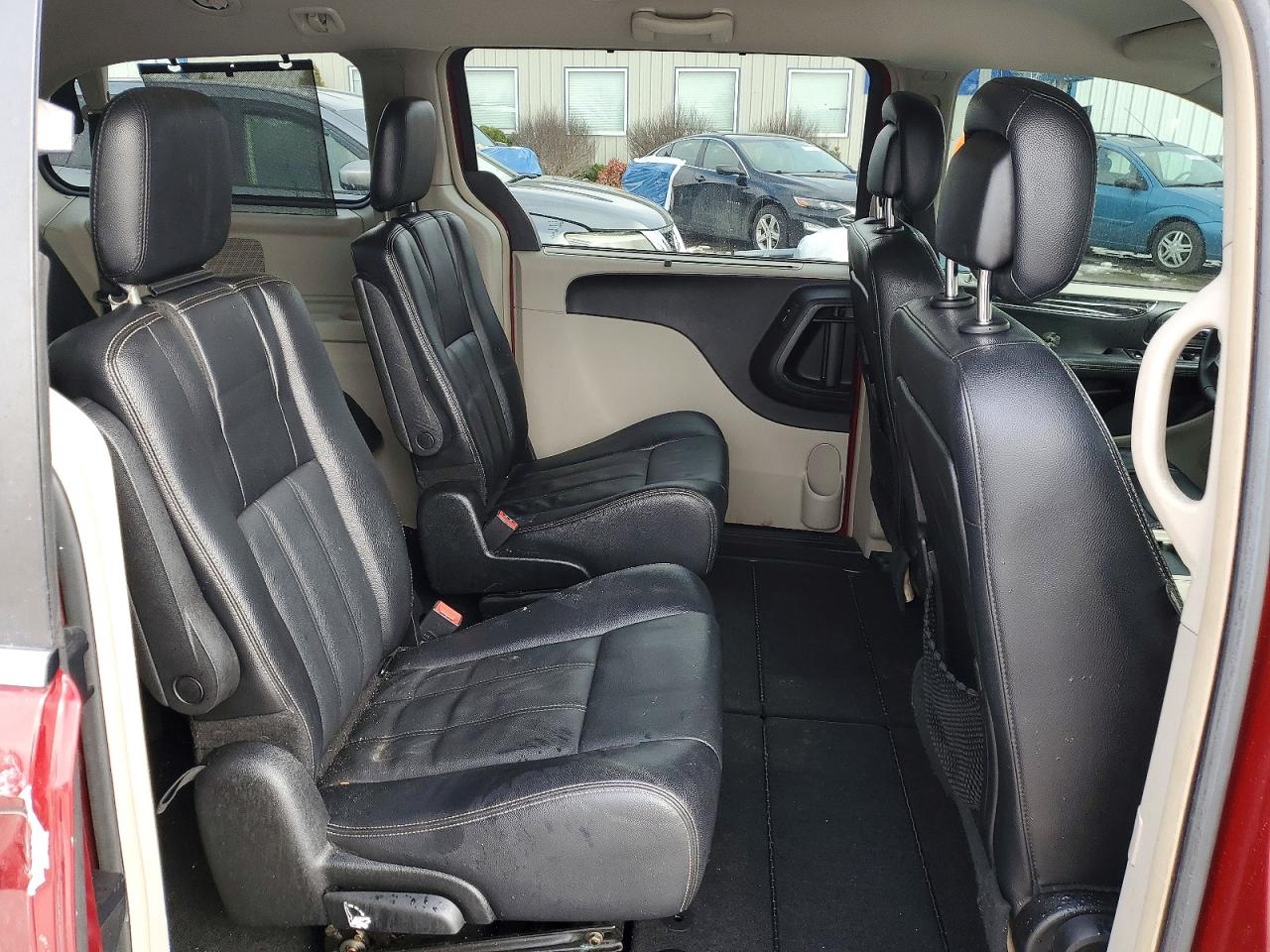 2013 CHRYSLER TOWN & COUNTRY TOURING photo 11
