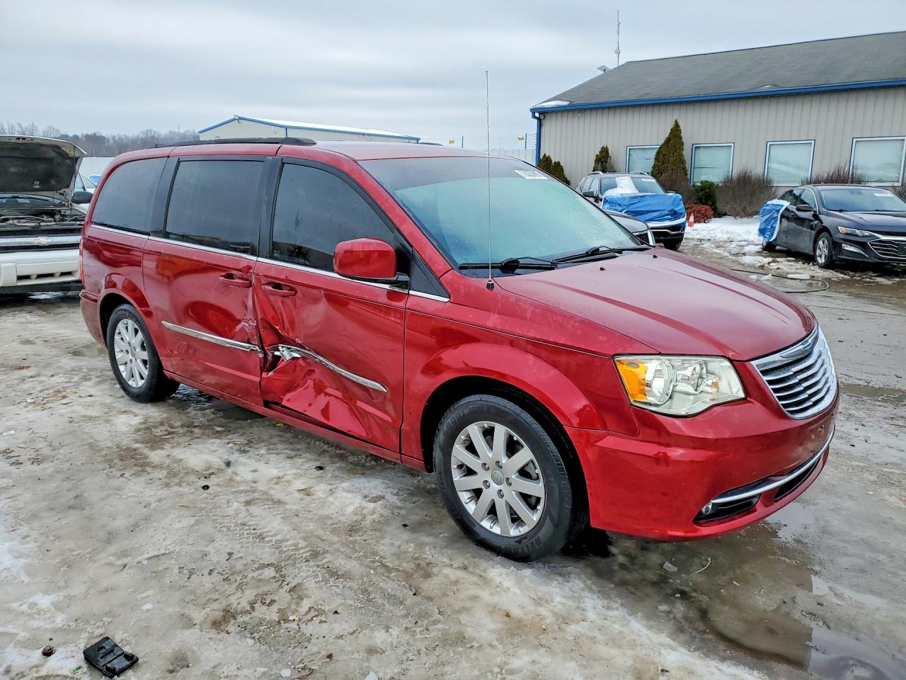 2013 CHRYSLER TOWN & COUNTRY TOURING photo 4