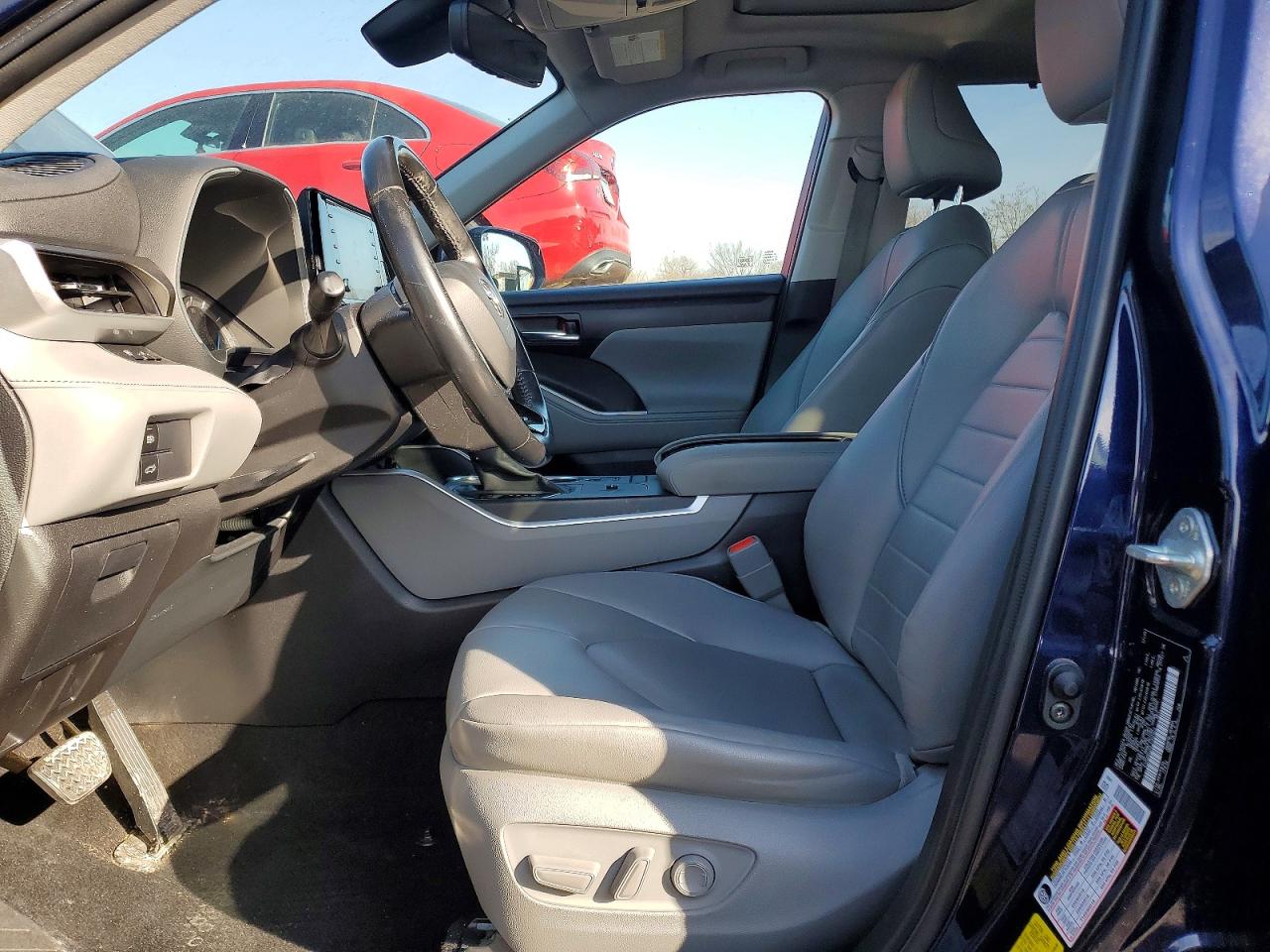 2020 TOYOTA HIGHLANDER HYBRID XLE photo 19