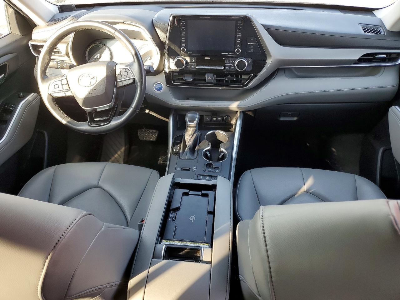 2020 TOYOTA HIGHLANDER HYBRID XLE photo 22