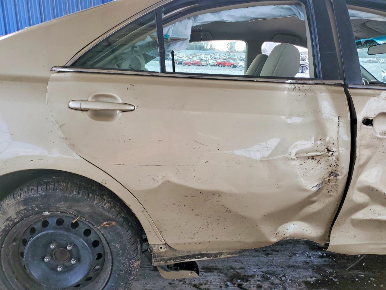 2011 TOYOTA CAMRY BASE photo 10