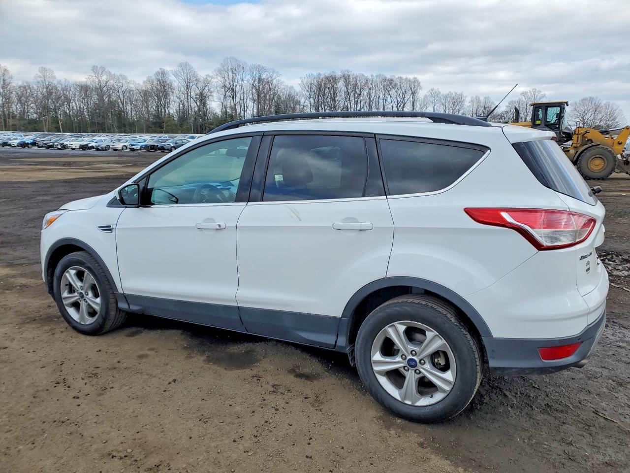 2016 FORD ESCAPE SE photo 2