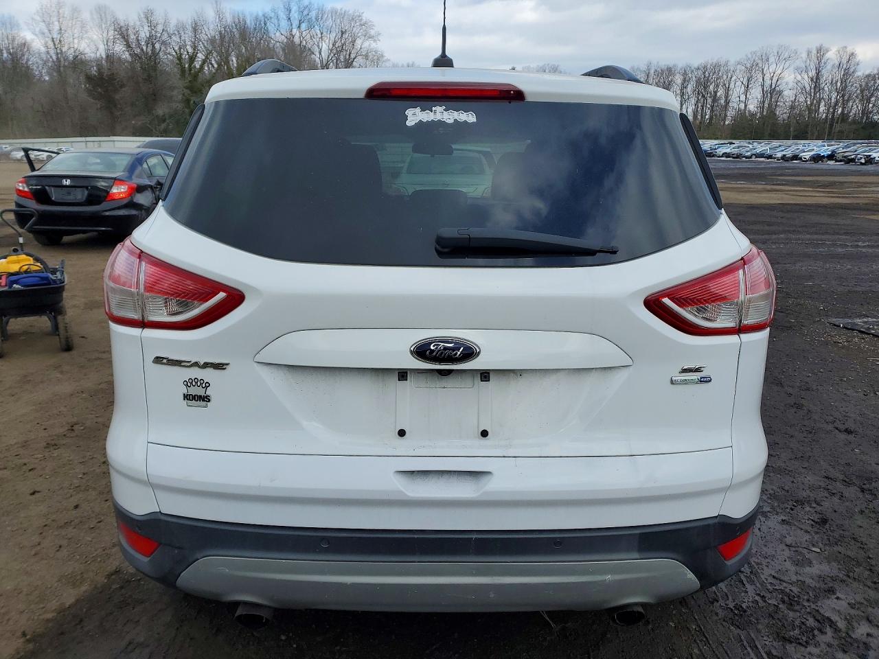 2016 FORD ESCAPE SE photo 6