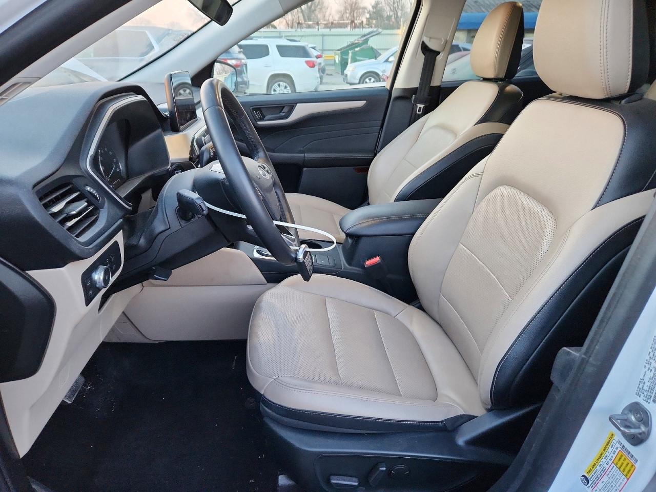 2022 FORD ESCAPE SEL photo 13