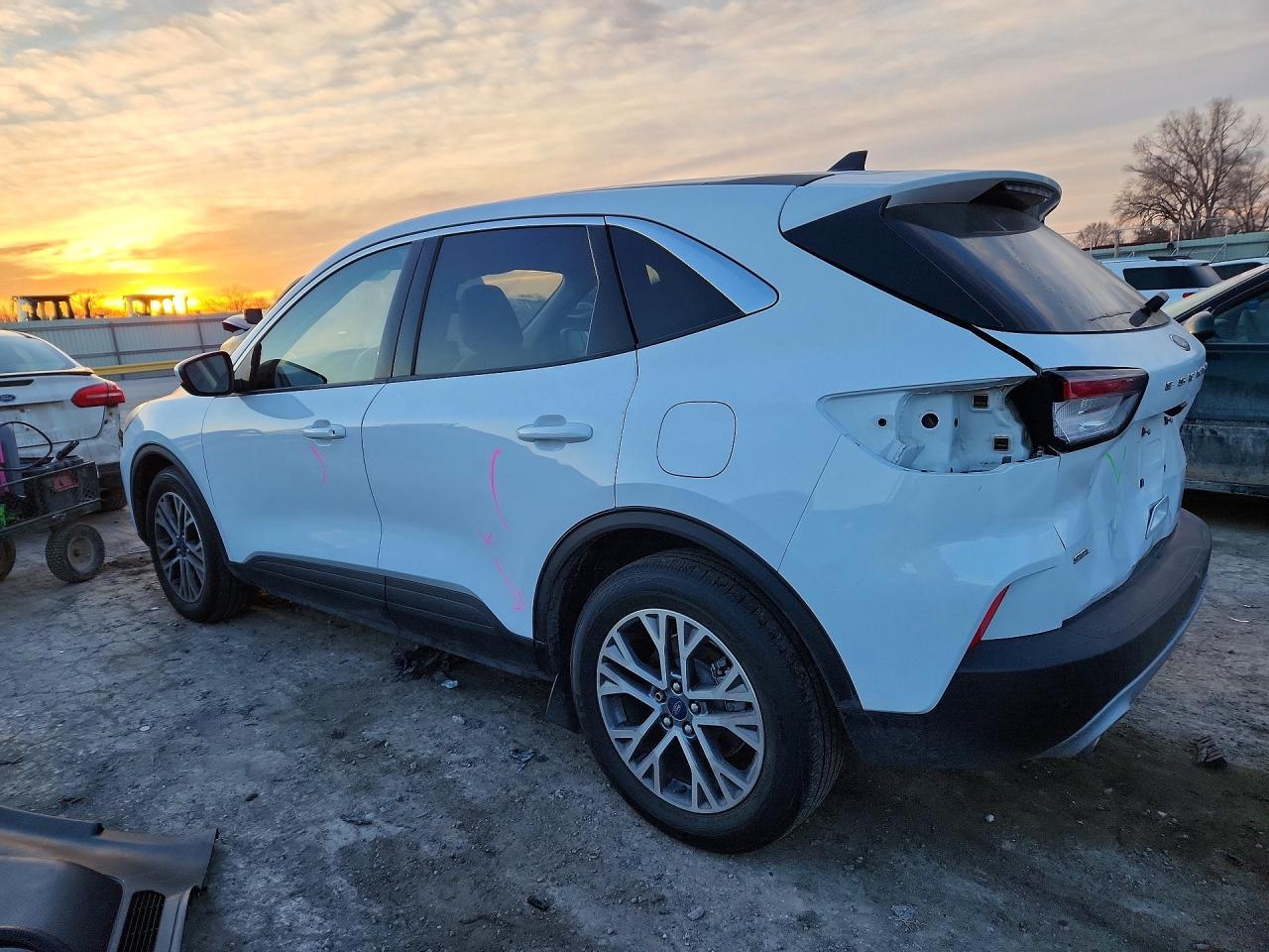 2022 FORD ESCAPE SEL photo 3