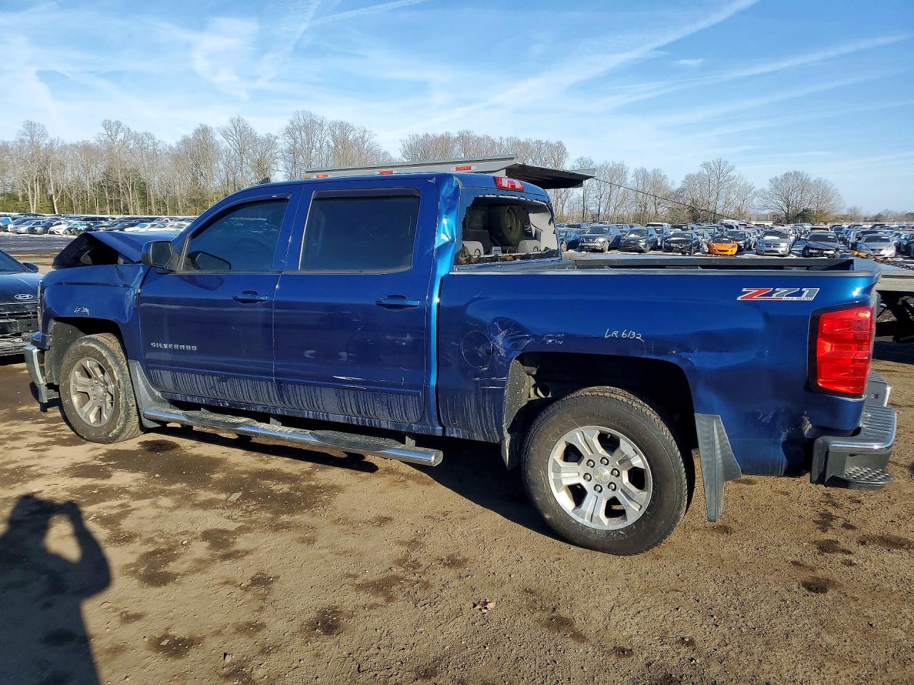 2015 CHEVROLET SILVERADO K1500 LT photo 2