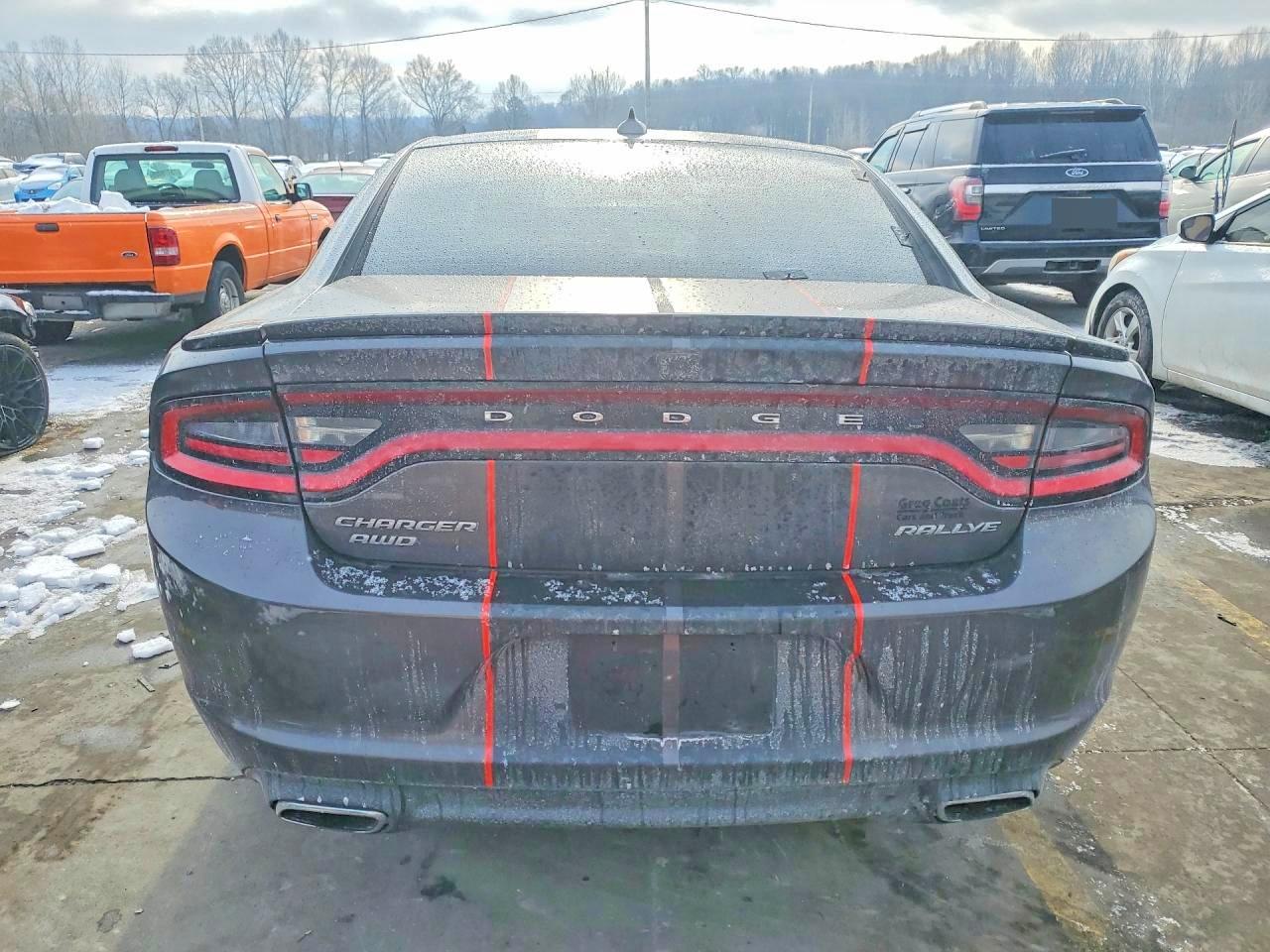 2016 DODGE CHARGER SXT photo 6