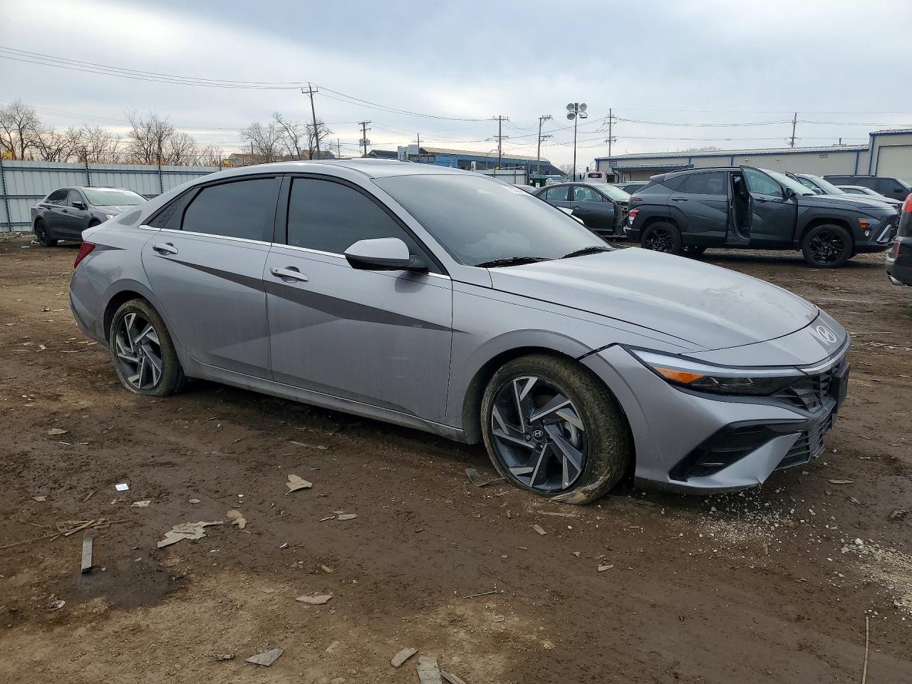 2025 HYUNDAI ELANTRA SEL photo 10