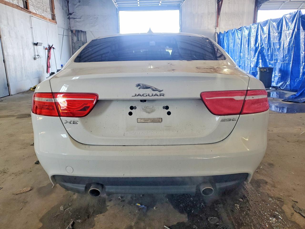 2017 JAGUAR XE photo 6
