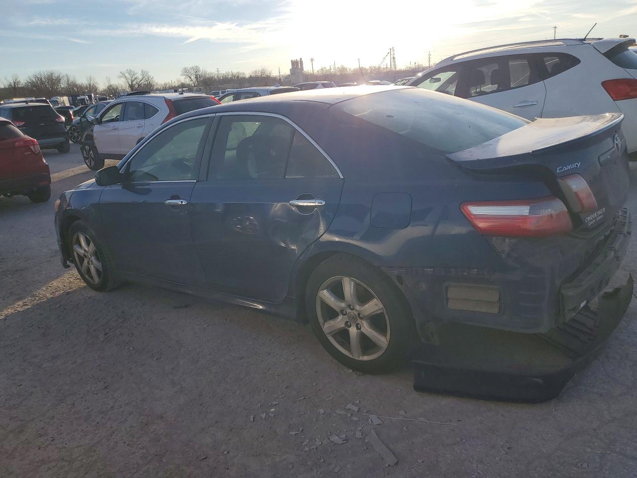 2007 TOYOTA CAMRY SE photo 2