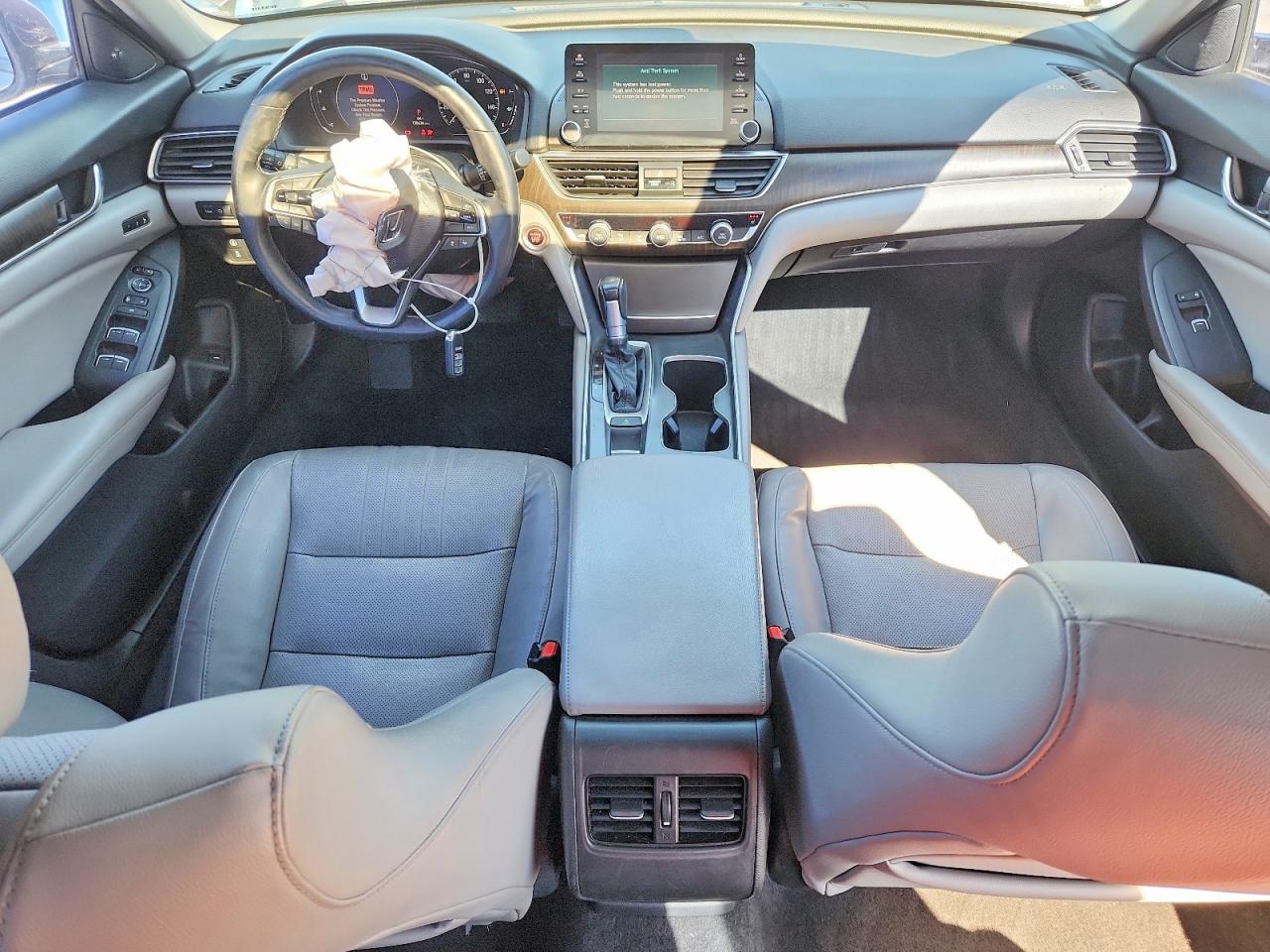 2018 HONDA ACCORD EXL photo 8
