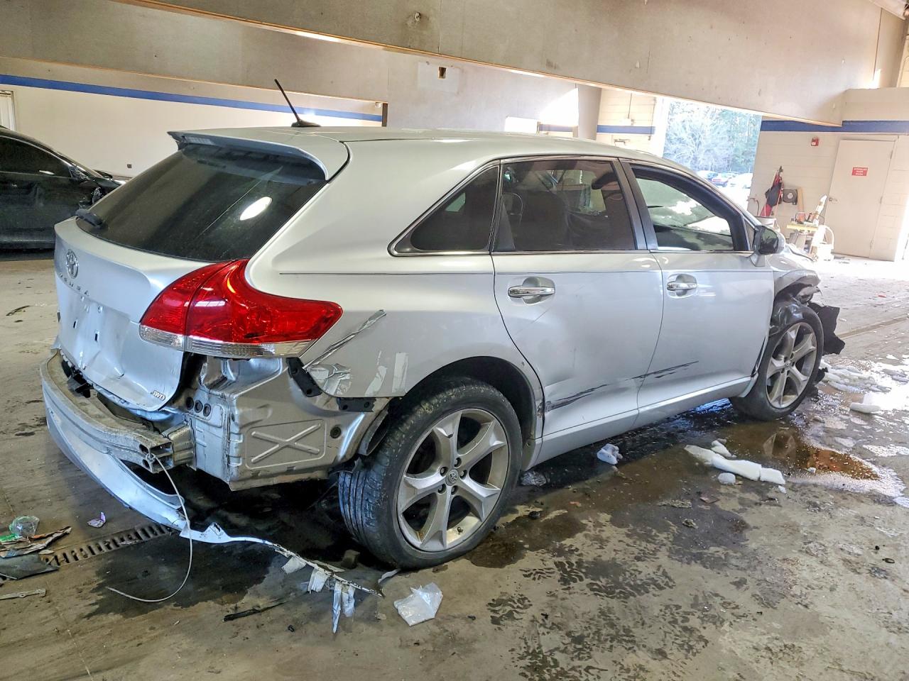2009 TOYOTA VENZA photo 3