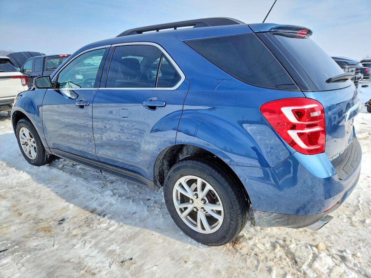 2017 CHEVROLET EQUINOX LT photo 3