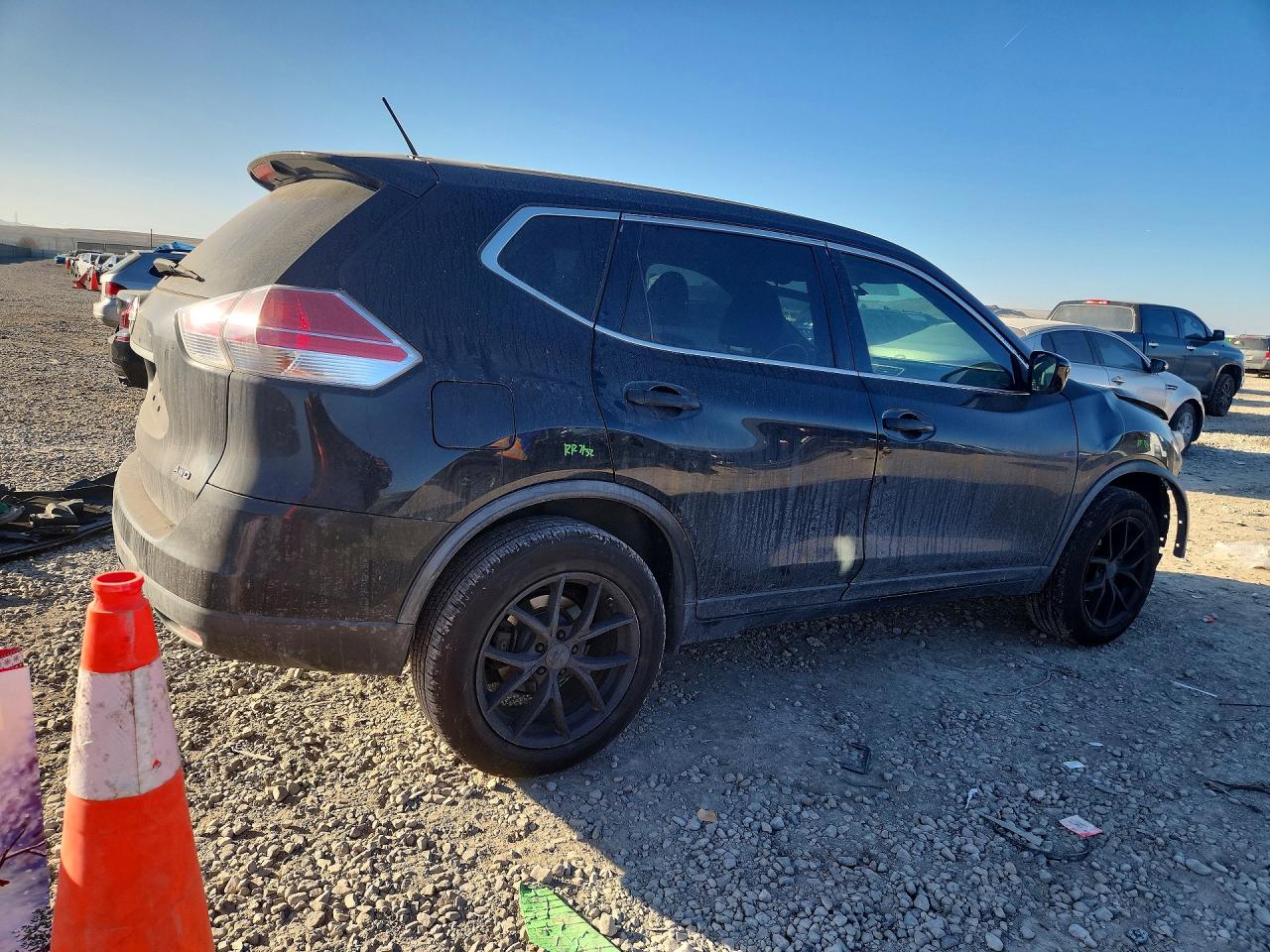 2016 NISSAN ROGUE S photo 3