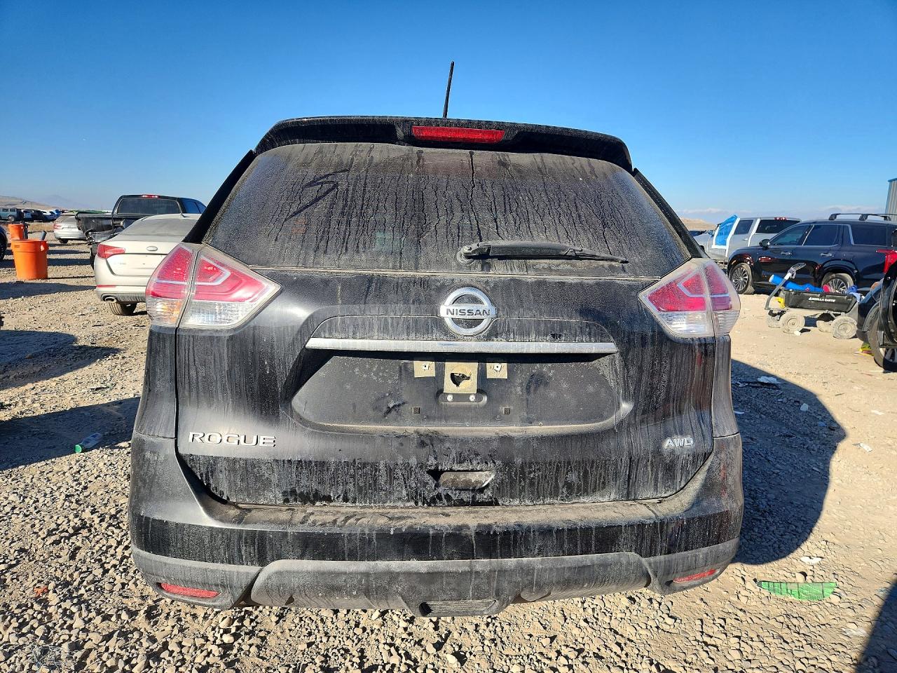 2016 NISSAN ROGUE S photo 6