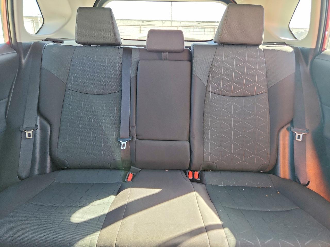 2025 TOYOTA RAV4 XLE photo 10