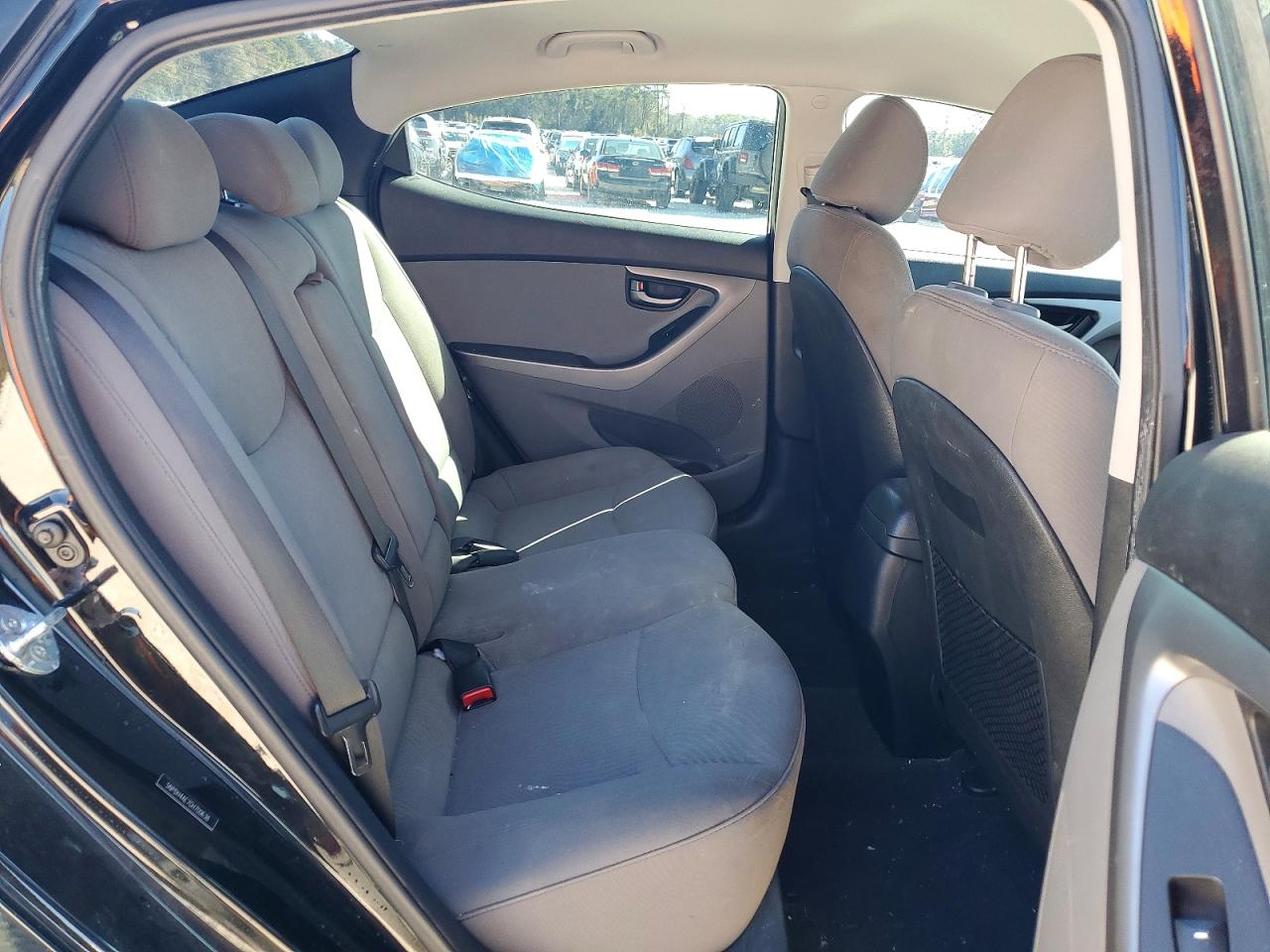 2016 HYUNDAI ELANTRA SE photo 19