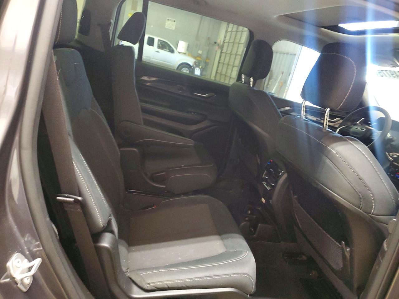 2023 JEEP GRAND CHEROKEE L LAREDO photo 21
