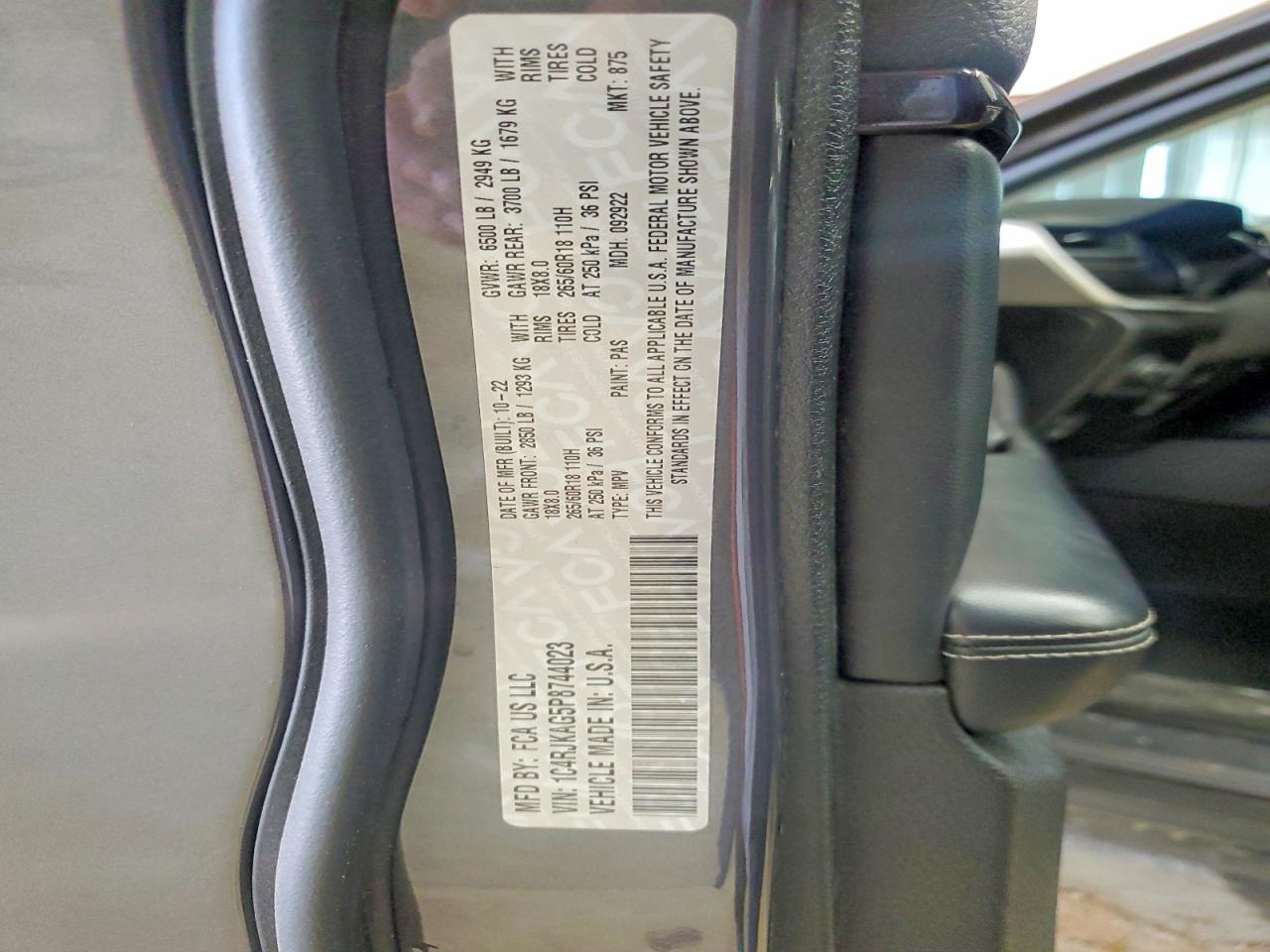 2023 JEEP GRAND CHEROKEE L LAREDO photo 25