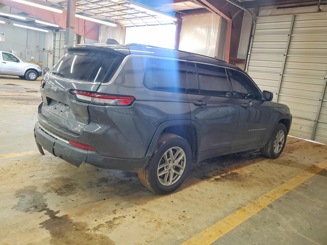 2023 JEEP GRAND CHEROKEE L LAREDO photo 5
