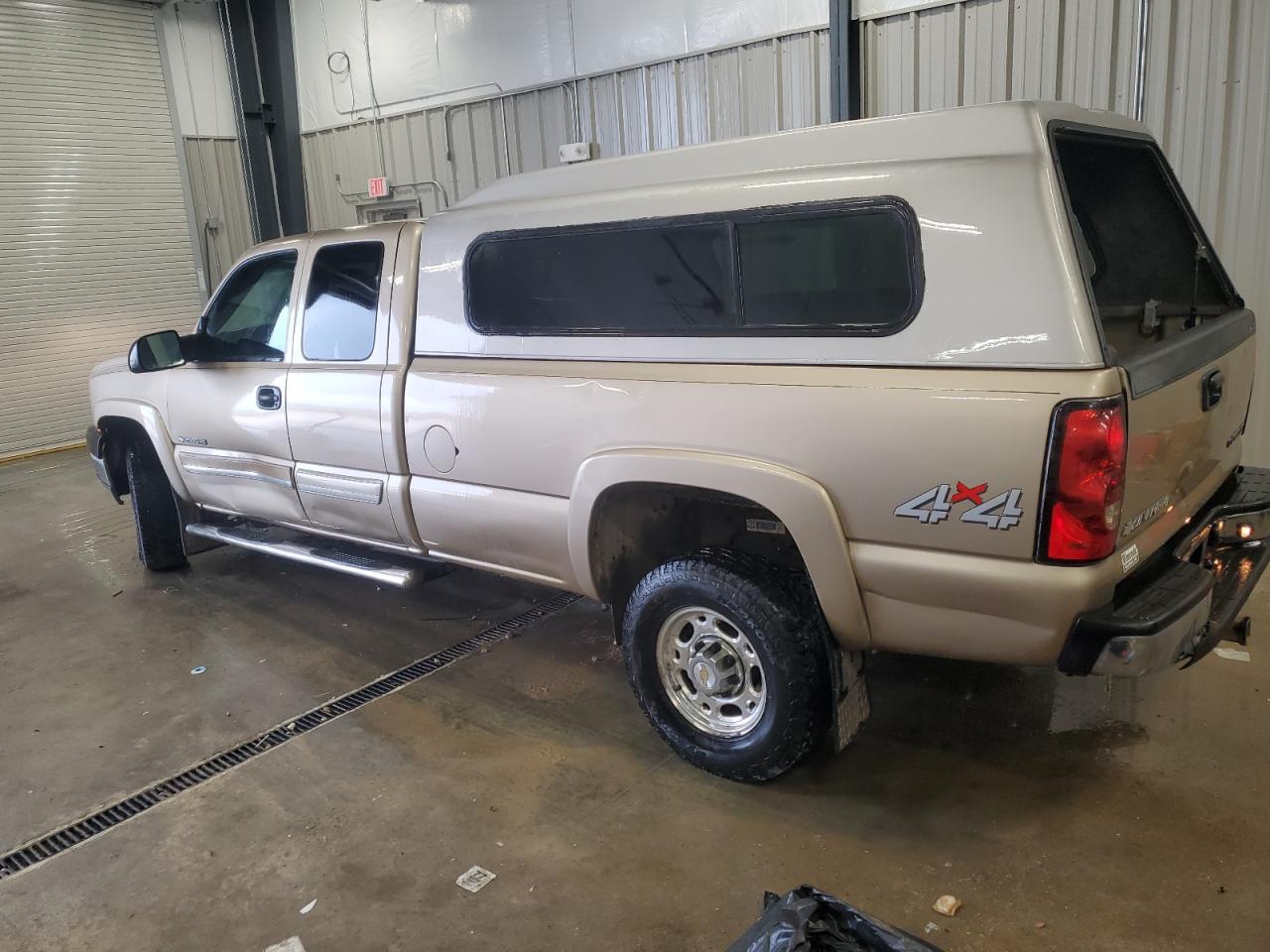2005 CHEVROLET SILVERADO K2500 HEAVY DUTY photo 2