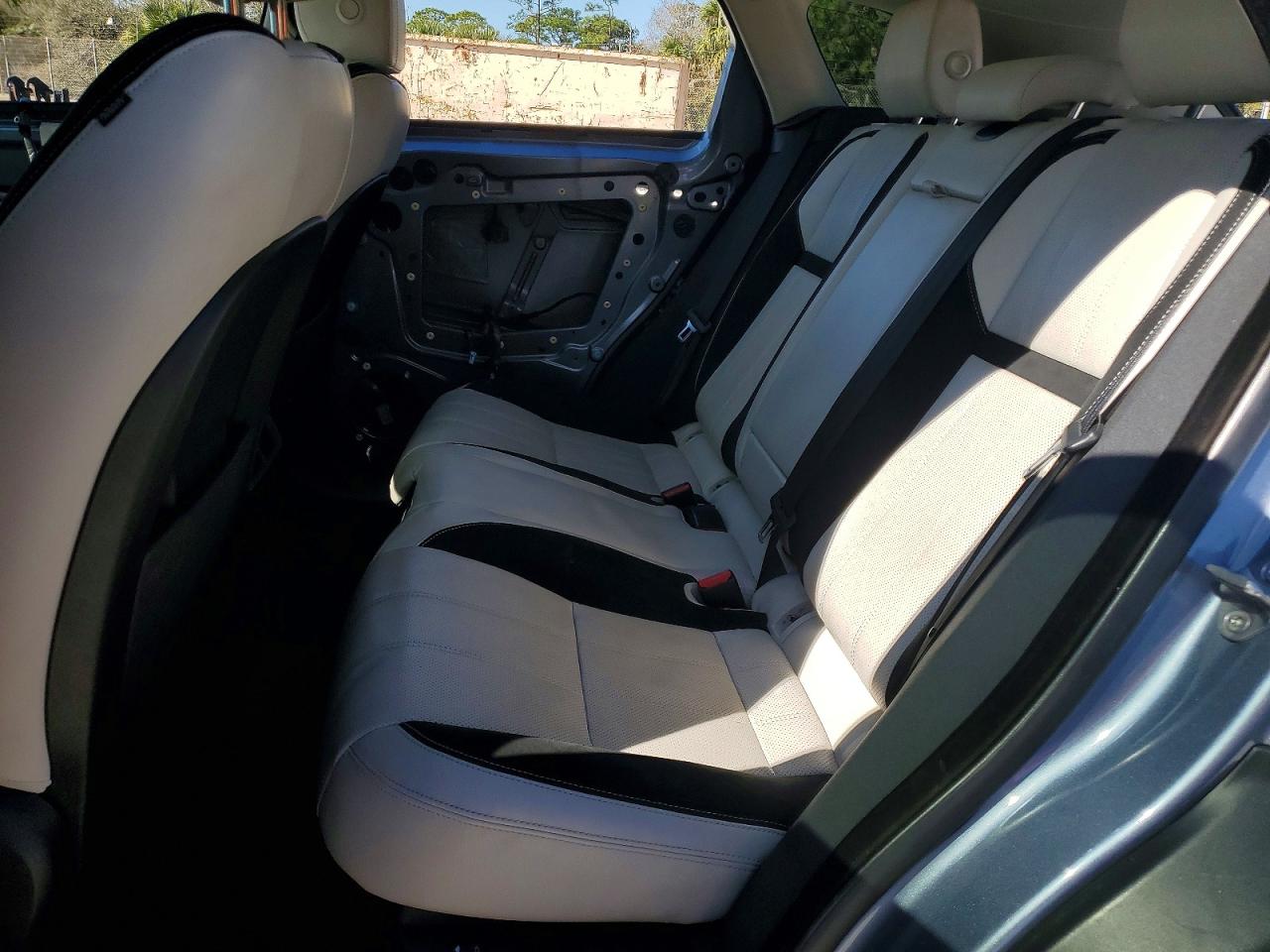 2019 LAND ROVER RANGE ROVER VELAR S photo 21