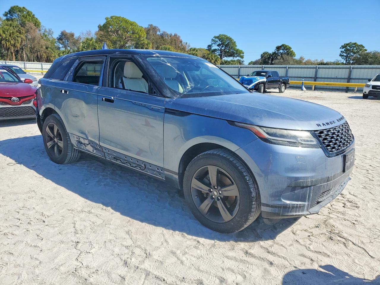 2019 LAND ROVER RANGE ROVER VELAR S photo 7