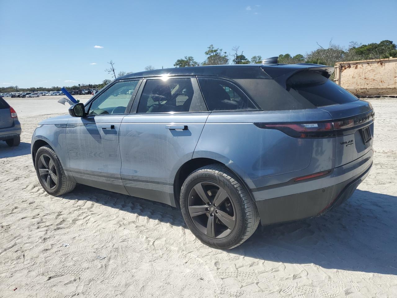 2019 LAND ROVER RANGE ROVER VELAR S photo 3