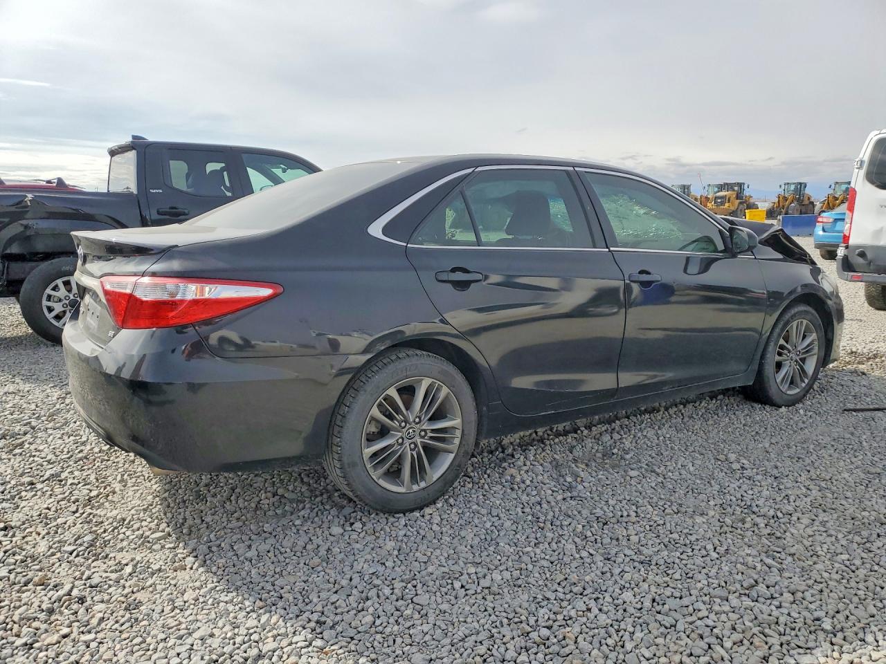 2016 TOYOTA CAMRY LE photo 7