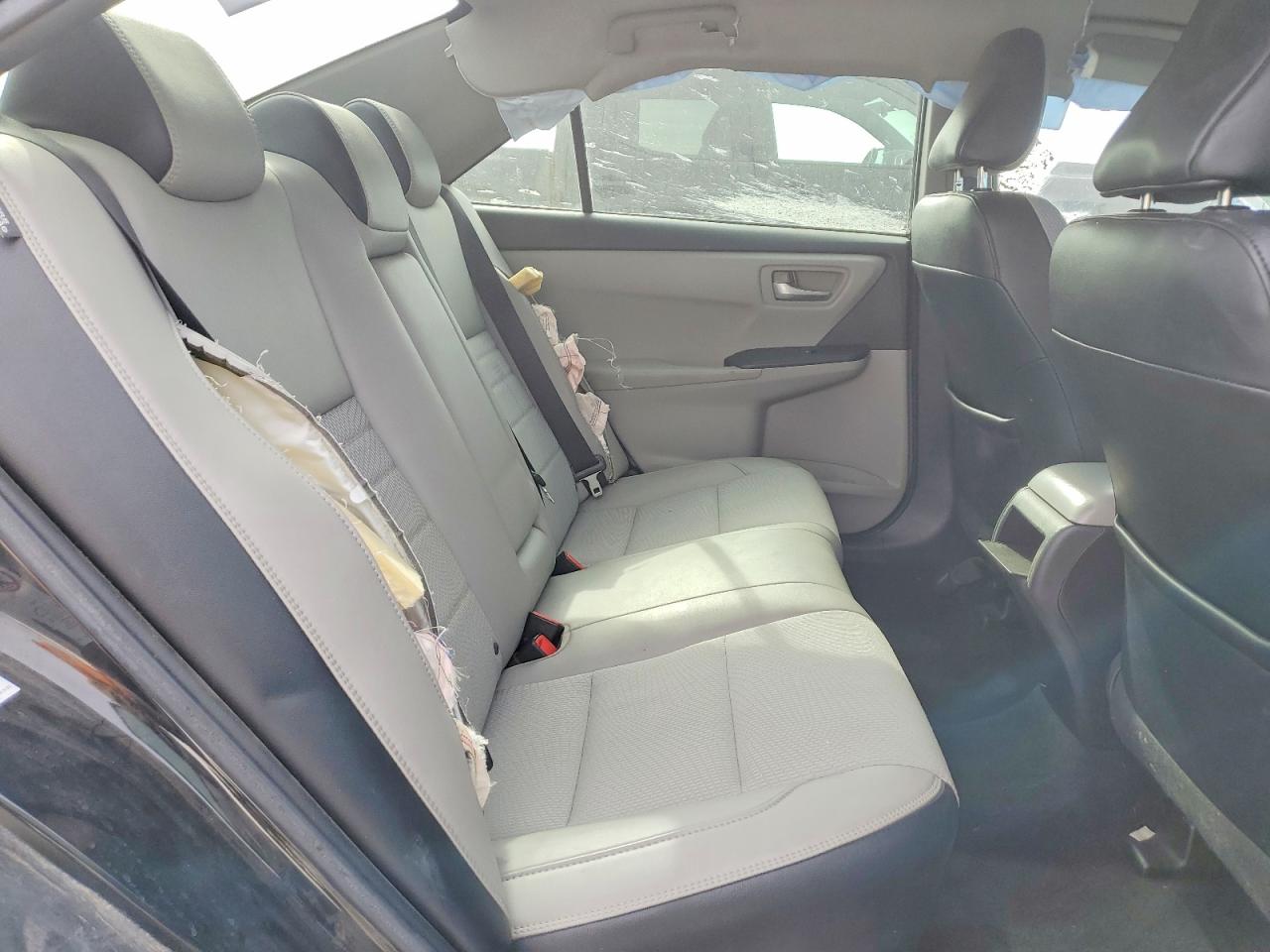 2016 TOYOTA CAMRY LE photo 28