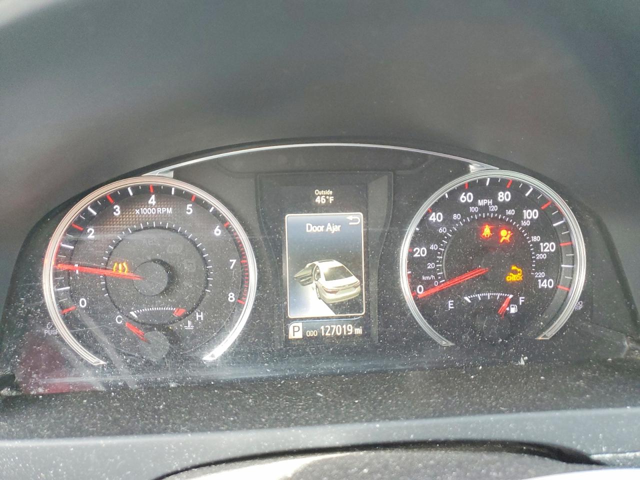 2016 TOYOTA CAMRY LE photo 25