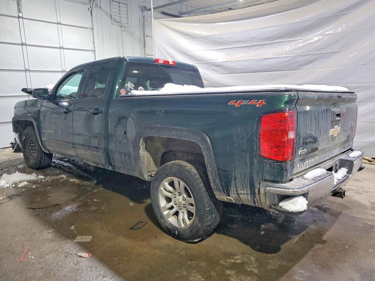 2015 CHEVROLET SILVERADO K1500 LT photo 2