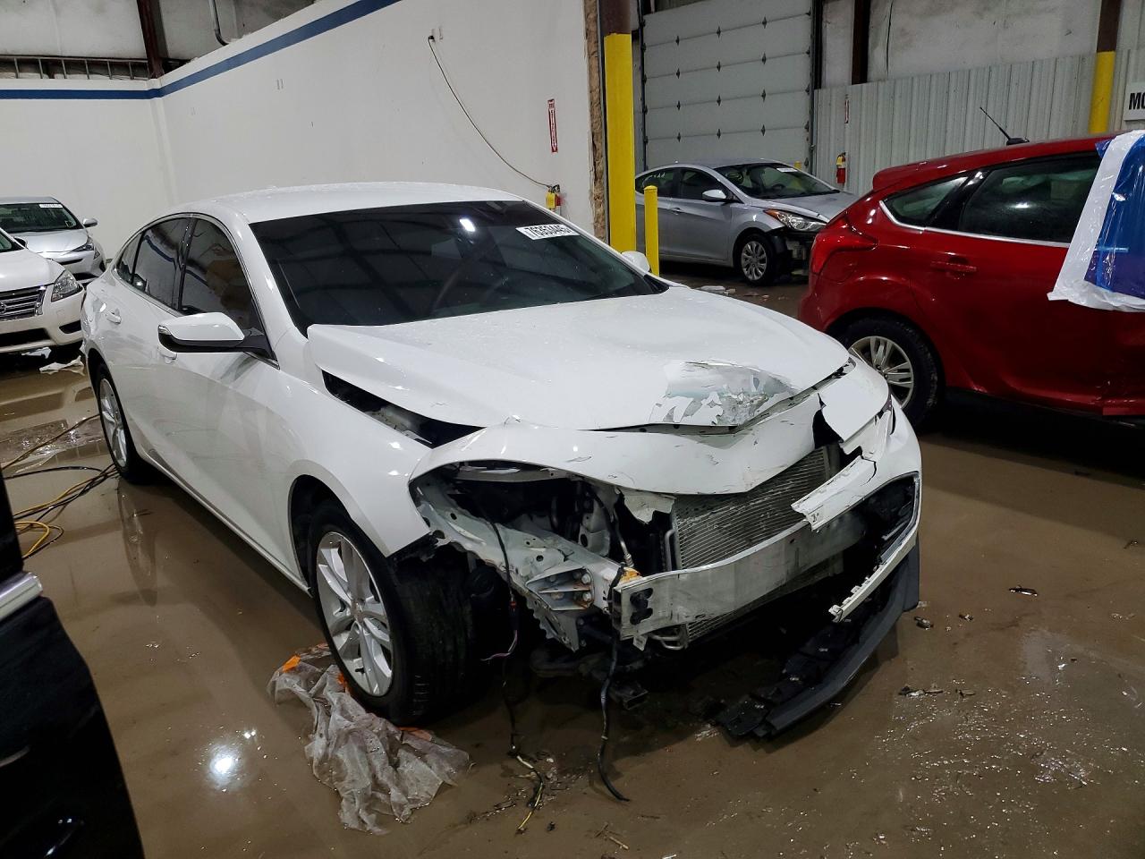2018 CHEVROLET MALIBU LT photo 4