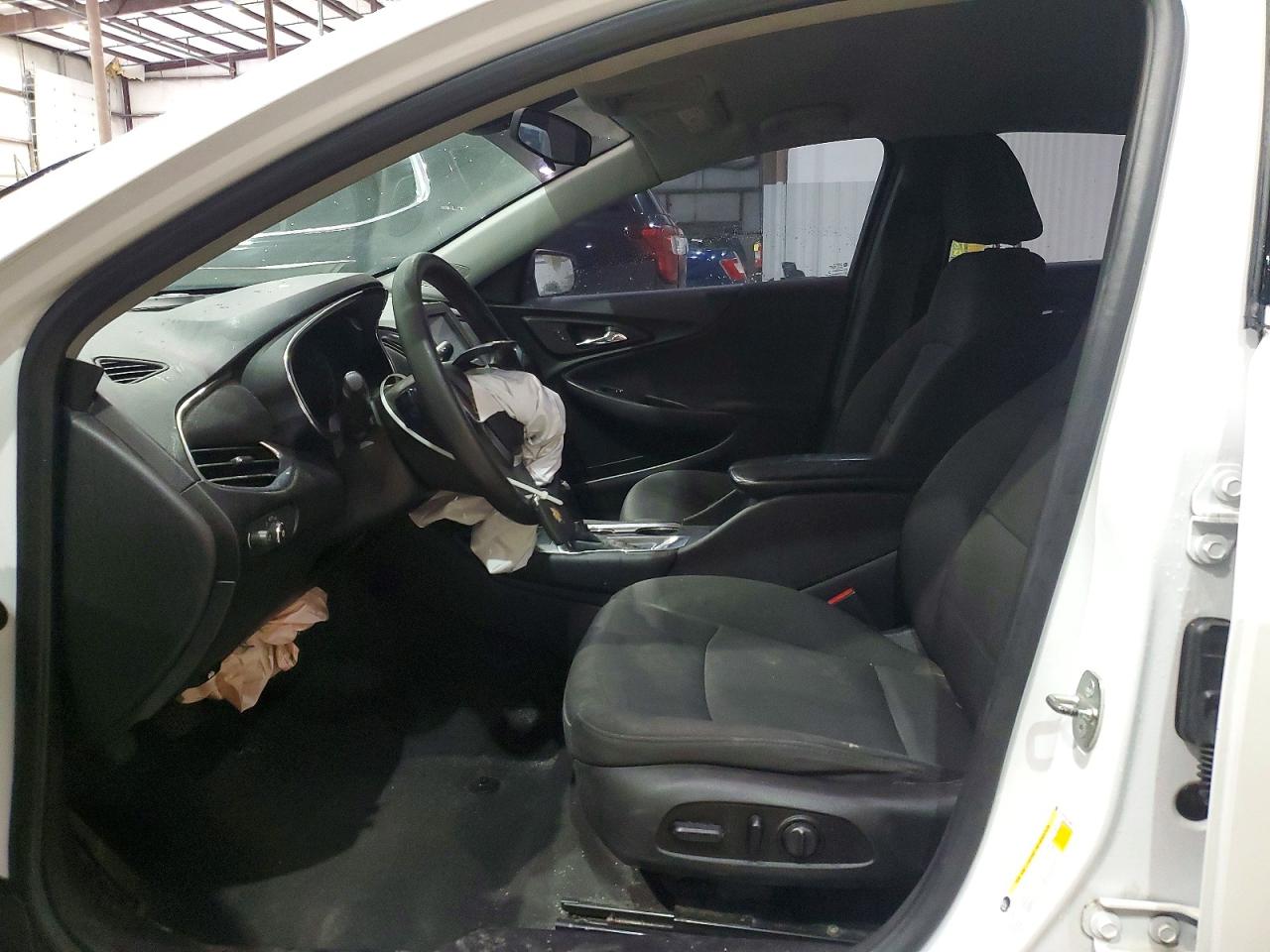 2018 CHEVROLET MALIBU LT photo 7