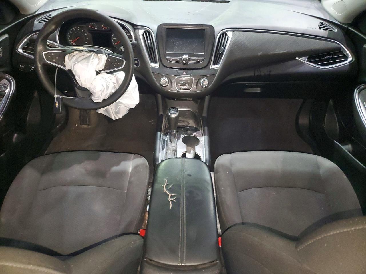 2018 CHEVROLET MALIBU LT photo 8
