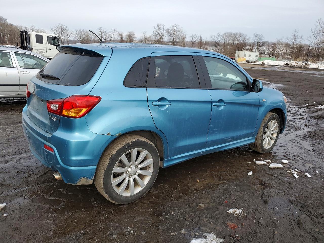 2011 MITSUBISHI OUTLANDER SPORT SE photo 5