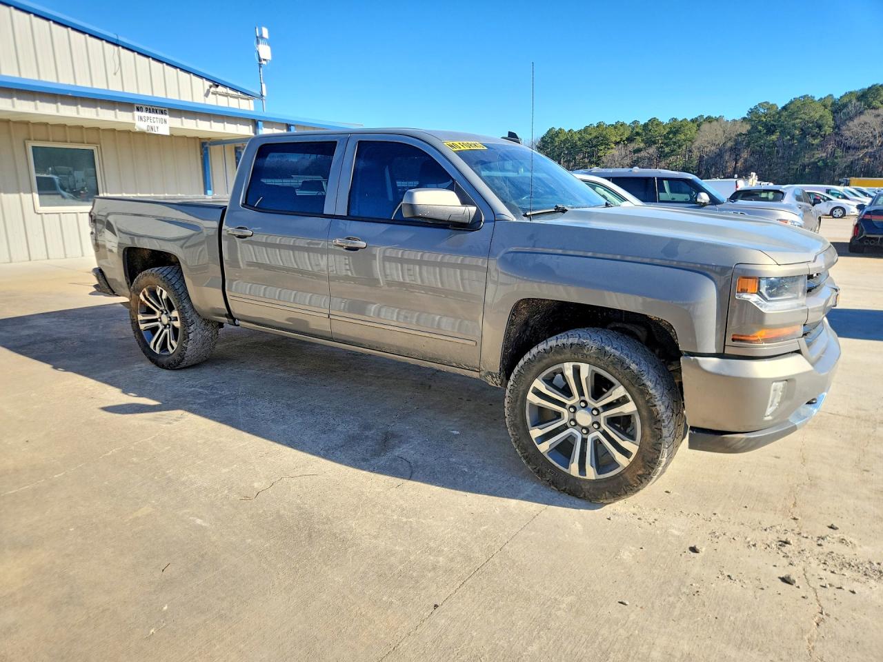 2017 CHEVROLET SILVERADO K1500 LT photo 4