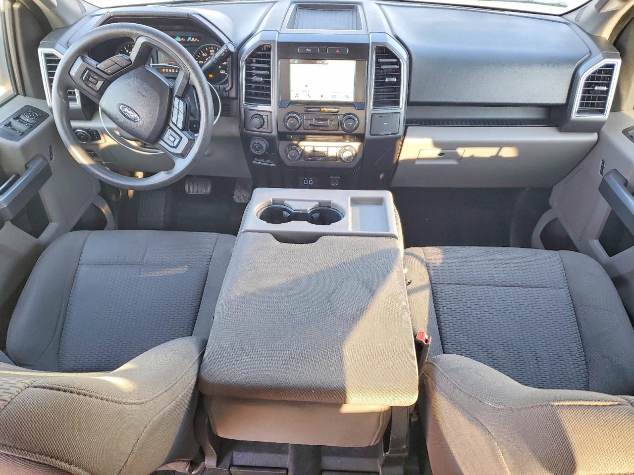 2017 FORD F150 SUPERCREW photo 8