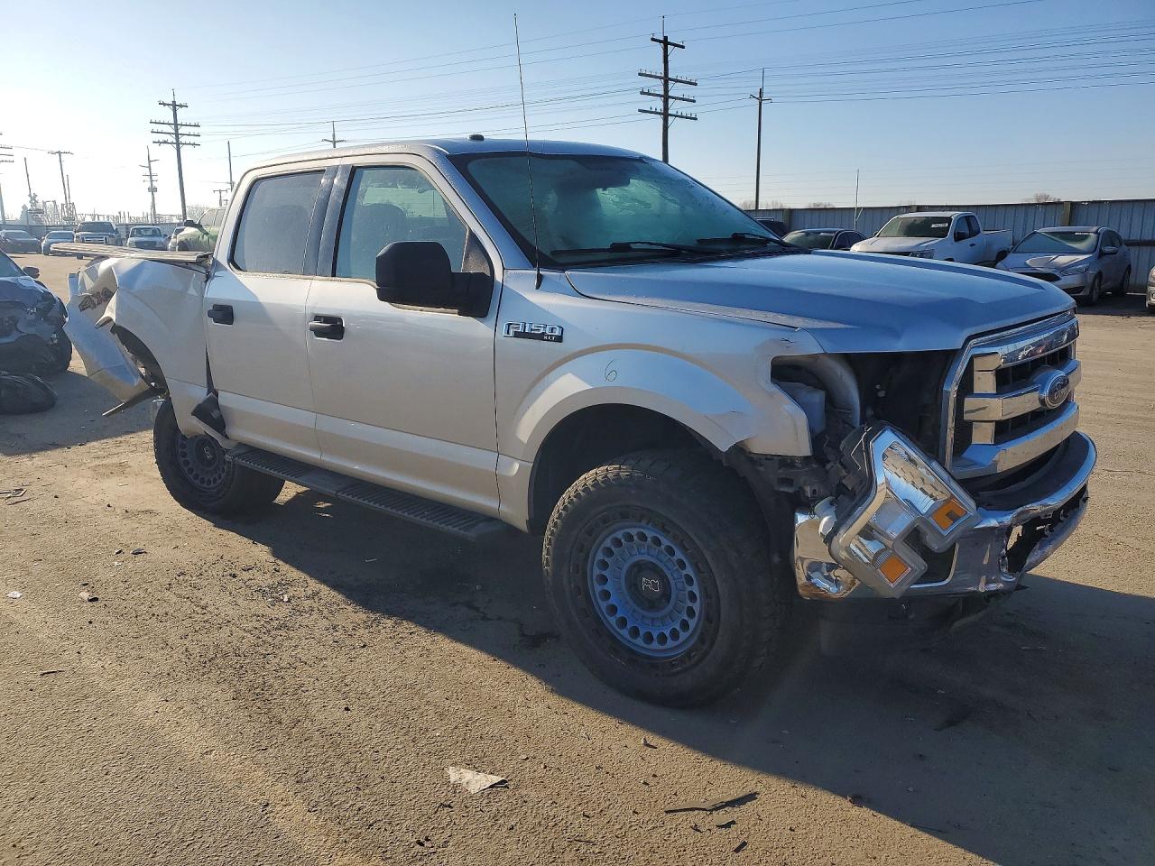 2017 FORD F150 SUPERCREW photo 4
