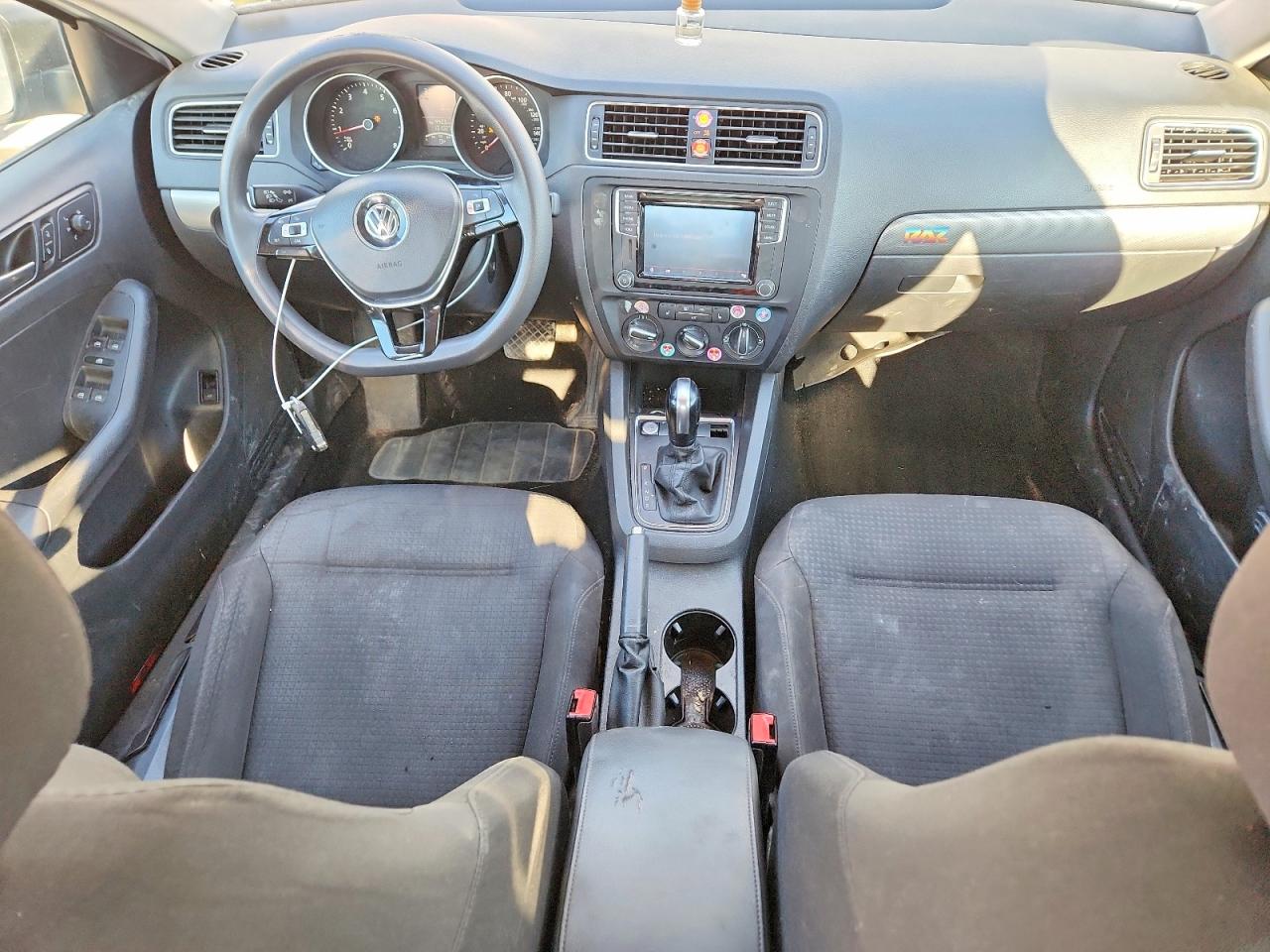 2016 VOLKSWAGEN JETTA SE photo 15