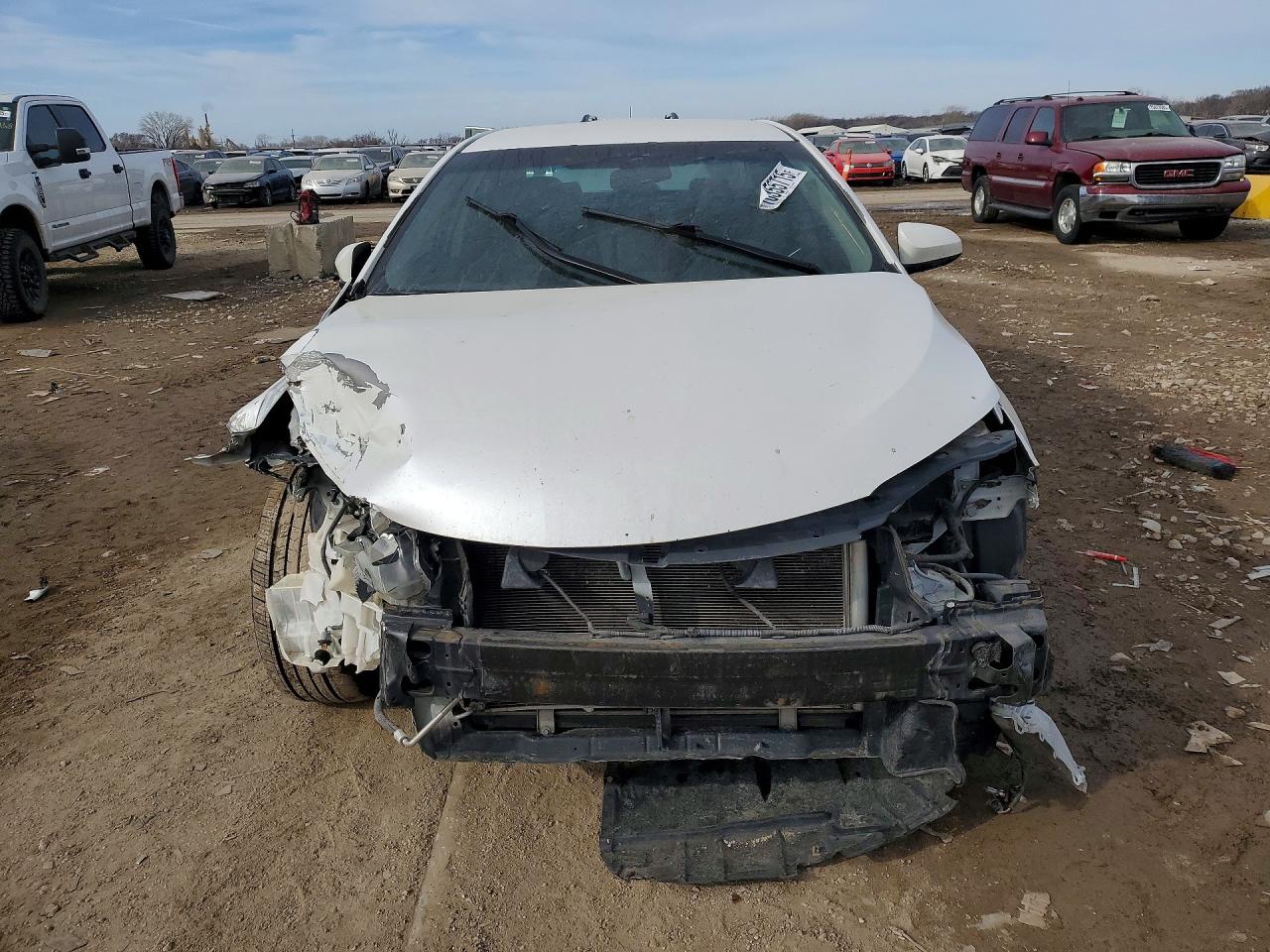 2015 TOYOTA CAMRY LE photo 13