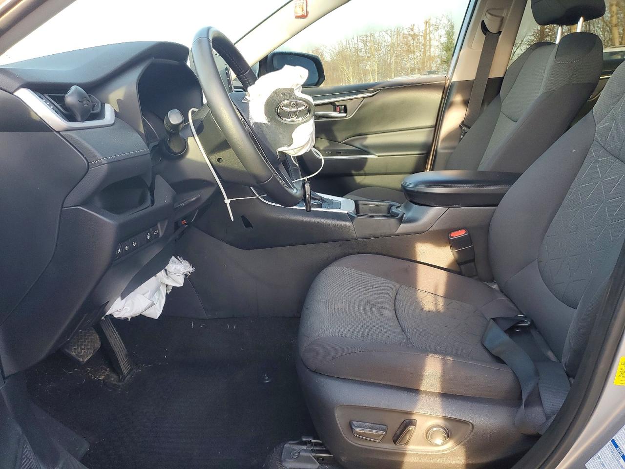 2021 TOYOTA RAV4 photo 7