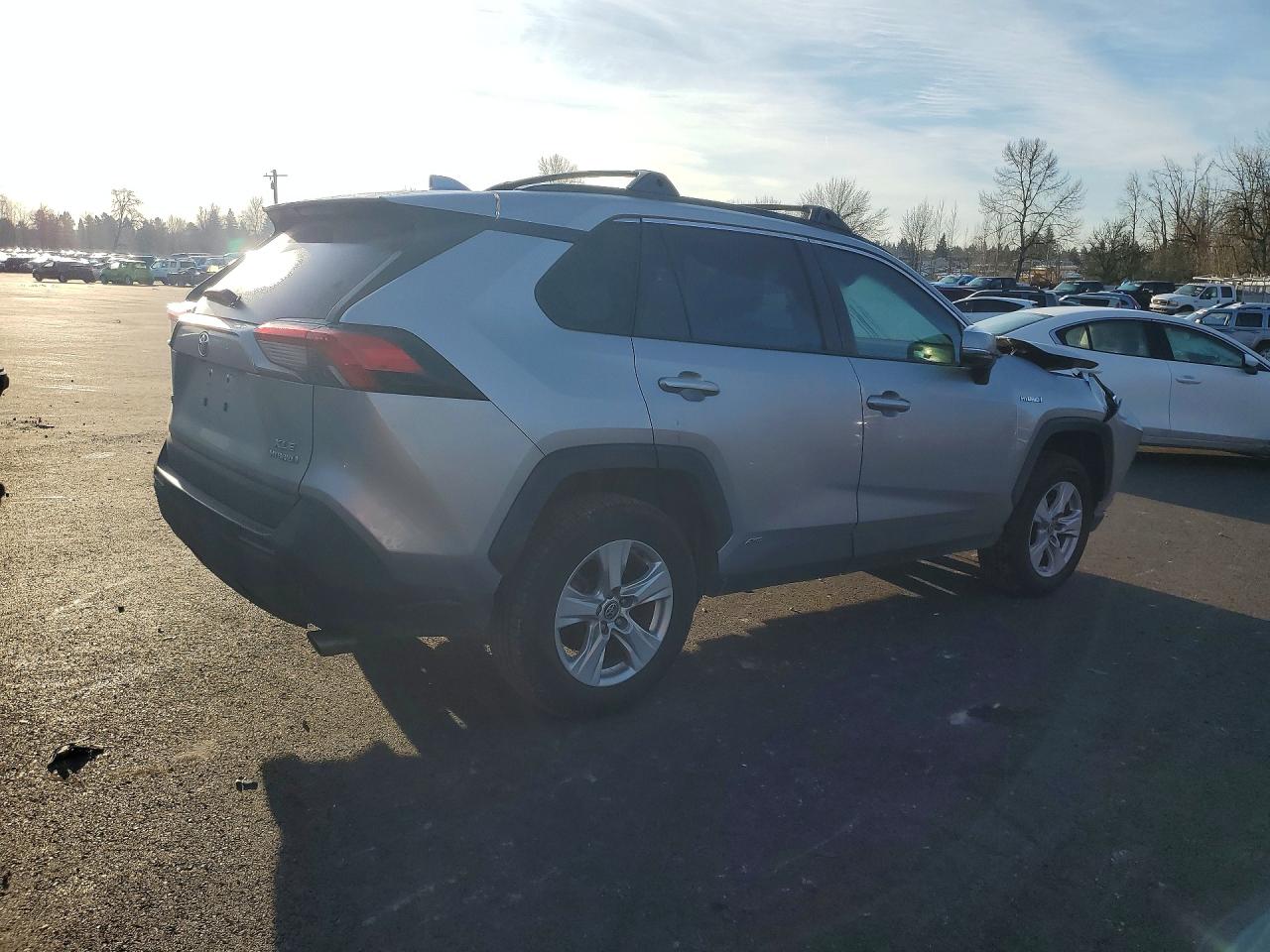 2021 TOYOTA RAV4 photo 3