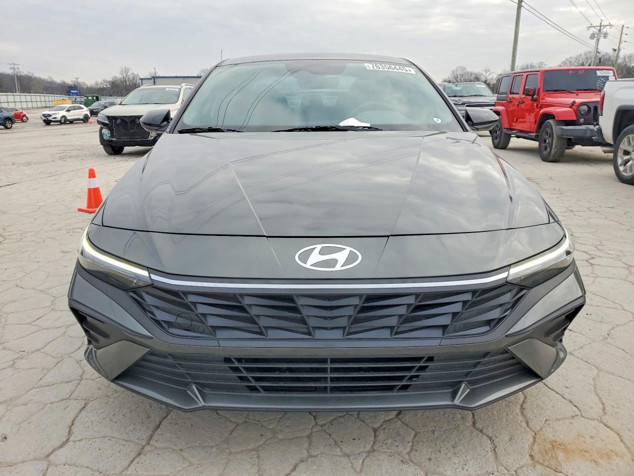 2025 HYUNDAI ELANTRA SEL SPORT photo 9